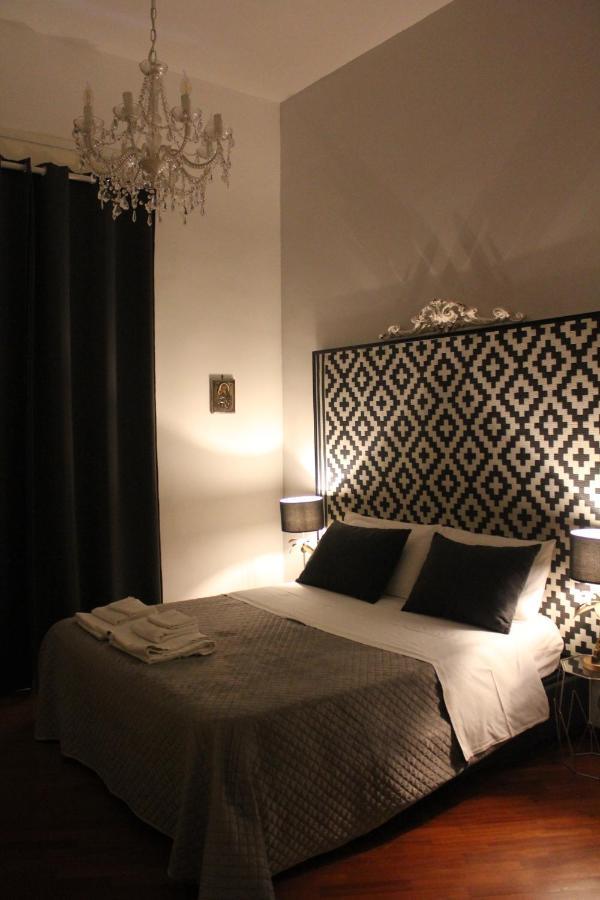Realpartenope B&B 284 Napels Buitenkant foto